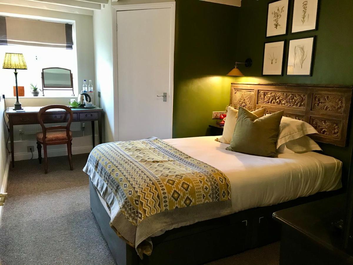 The Bridge House Bed & Breakfast Брайдпорт Екстериор снимка