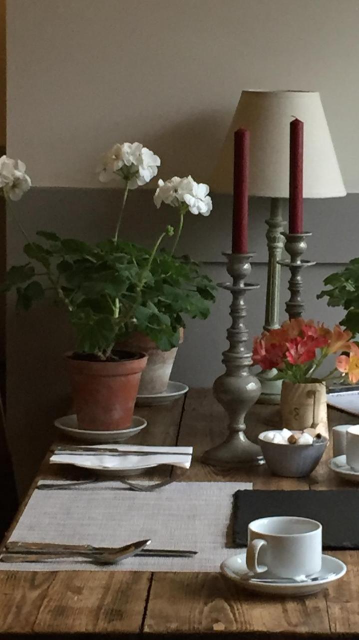 The Bridge House Bed & Breakfast Брайдпорт Екстериор снимка